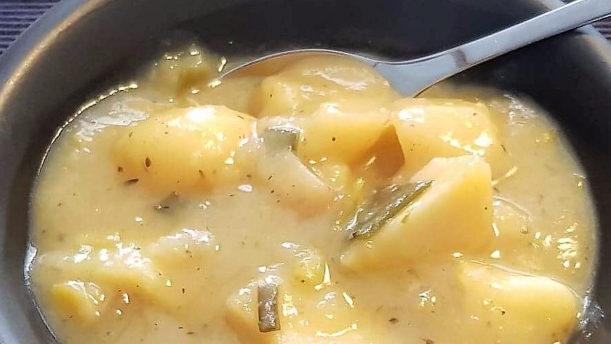 Vegansk porre og kartoffelsuppe i slow cooker